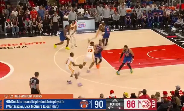 开云-唐斯是尼克斯队史第4位季后赛砍下三双的球员，上一位是哈特